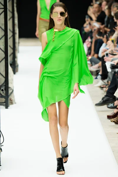 Look 26